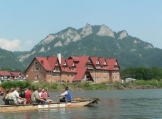 Rowing down the river that separates Slovakia from Poland